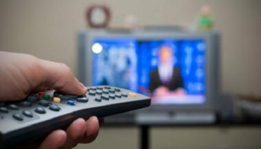 Audiences tv: Un mois de juillet sans éclat pour les chaînes publiques
