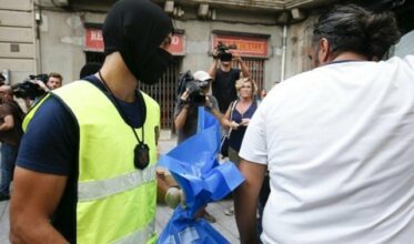 Espagne: identification des corps de trois auteurs présumés des attentats