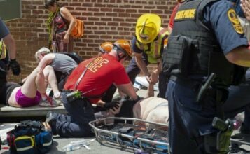 Rassemblement d'extrême droite aux Etats-Unis: un mort et une vingtaine de blessés