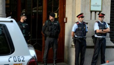 Référendum interdit: arrestation et perquisitions au sommet de l'exécutif catalan