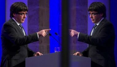 Catalogne: s'il persiste, Puigdemont n'aura plus aucun pouvoir samedi, dit Madrid