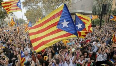 Catalogne: Puigdemont accepte le &ldquo;défi" des élections, "respectera&rdquo; le résultat