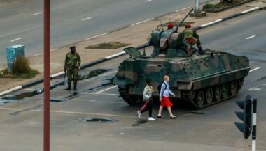 Zimbabwe: le président Mugabe détenu par l'armée