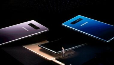 Smartphones: faible croissance dans le monde, tirée par le succès des grands écrans