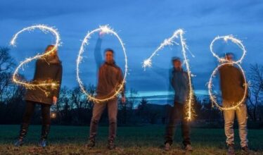 Le monde se prépare à basculer dans 2018