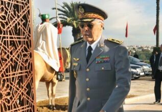 La fin de carrière de l'insubmersible général Hosni Benslimane