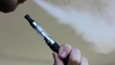 Taxation des cigarettes électroniques jetables : quel effet sur le marché ?