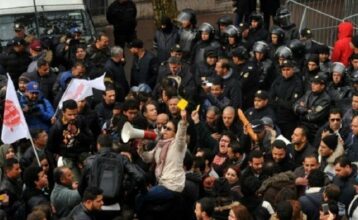 La Tunisie marque le 7e anniversaire d'une révolution inaboutie