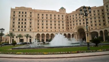 Le Ritz-Carlton, &ldquo;prison dorée&rdquo; de Ryad, rouvre ses portes