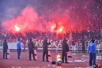 Match Raja-FAR: violence et vandalisme au stade Moulay Abdellah