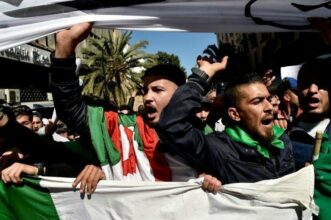 Gigantesque mobilisation en Algérie pour un vendredi test contre Bouteflika