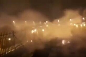 Un bâtiment de la Mosquée Al Aqsa prend feu