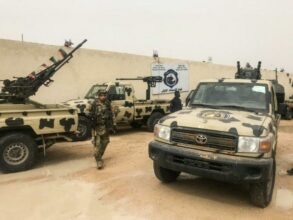 Libye: combats au sud de Tripoli, Haftar appelé à stopper son offensive