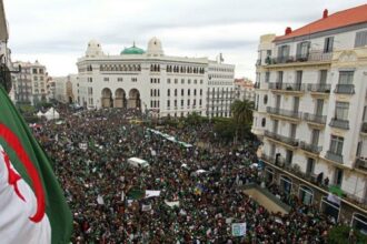 Alger bouclé pour le 14e vendredi de manifestations, des arrestations