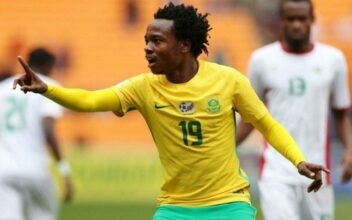 CAN 2019: Percy Tau, l'attaquant sud-africain brille mais se blesse