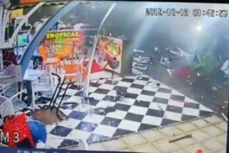 Vidéo. Une voiture fonce dans un snack à Marrakech