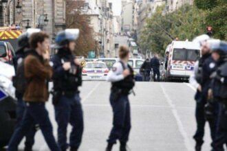Attaque au couteau à Paris: la piste de l’attentat islamiste écartée