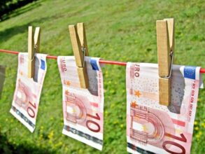 Blanchiment de capitaux: un nouveau projet de loi pour renforcer le contrôle