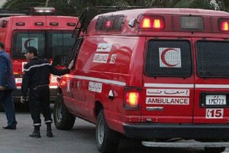Fès : un bus percute un taxi et chute dans un ravin, 60 blessés