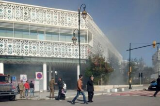 Images. Incendie au mall Arribat Center