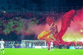 Football : malgré tous les efforts, le surpeuplement des gradins persiste