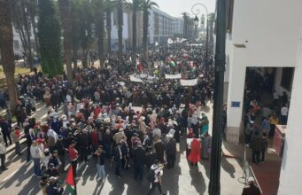 Rabat: Des milliers de personnes marchent en solidarité avec la Palestine