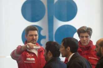 Pétrole: l'Opep propose à la Russie une nouvelle coupe drastique de production