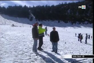 Avec les premières neiges, la station #Michlifen à Ifrane commence à se remplir.