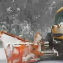 Médias24 couvre des opérations de déneigement dans la région d'Ifrane