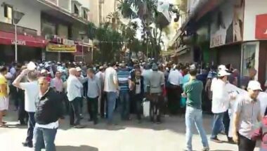 le sit in des commerçants du centre ville de Casablanca, en protestation contre les marchands ambulants