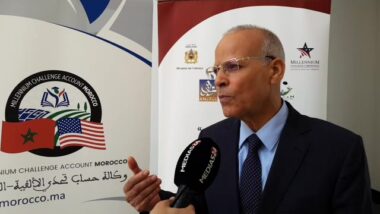 &ldquo;En direct: Déclaration de Abdelmajid El Hankari, Gouverneur, Directeur chargé des affaires rurales. En marge de la cérémonie de lancement de l'opération pilote de ""Melkisation"" des terres collectives.&rdquo;