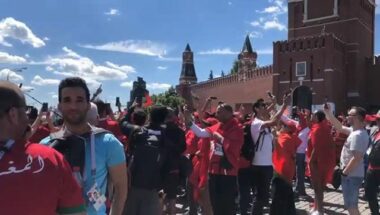 Les supporters marocains sur la place rouge