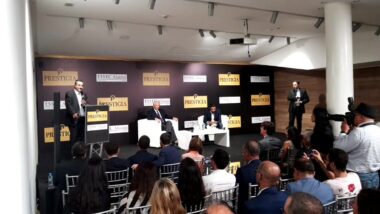 &ldquo;En direct. Dominique de Villepin donne une conférence à Casablanca sur le thème: ""Paix et instabilité en Afrique et dans le monde: comment vaincre les déterminismes?""&rdquo;