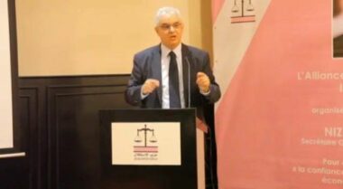 Nizar Baraka, secrétaire général du parti de l'Istiqlal, clarifie sa position sur l'enseignement des matières scientifiques en langue étrangère.