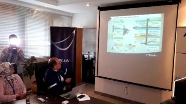 En direct. Visite du site Stelia Aerospace d'Airbus à Casablanca