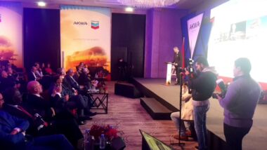 En direct. Conférence de presse partenariat Akwa group et Chevron