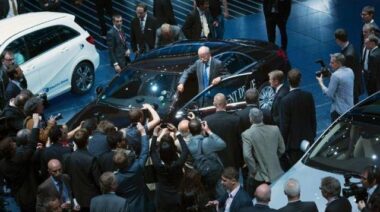 Automobile: le secteur guette les signes de la reprise à Francfort