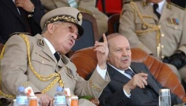 Algérie: cinq généraux de l'armée incarcérés
