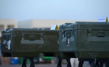 Journalistes tués au Mali: Fabius juge plausible la revendication d'Aqmi