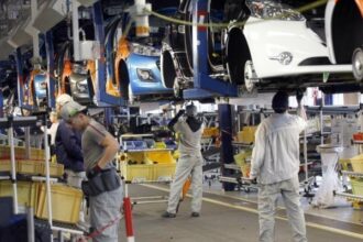 Automobile: En France, une timide reprise se poursuit sur le marché