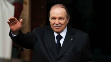 Bouteflika hospitalisé, les autorités rassurent, les médias spéculent