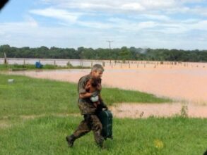 Brésil: 44 morts et 60.000 déplacés après des inondations