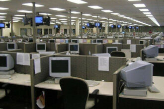 Télétravail, turn-over, recrutements... Reprise particulière dans les centres d'appels