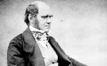 La théorie de l’évolution expliquée en darija par Rachid Guerraoui