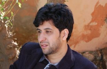 Une première: Un Marocain rédige des manuels scientifiques en darija