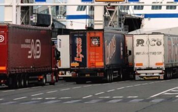 Compétitivité: la France continue à perdre des places