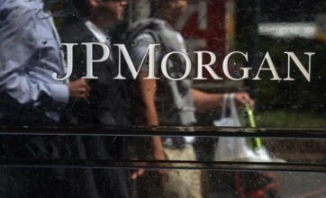 JPMorgan prévoit un total de 15.000 suppressions d'emplois en 2013