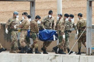 Lampedusa: Un Somalien arrêté après le naufrage qui a fait 366 morts