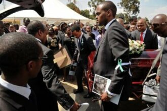 Attaque de Nairobi: un projet similaire à Londres décrit sur une clef USB