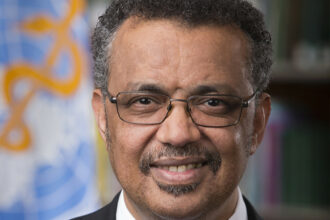 Le directeur général de l'OMS prévient qu'un vaccin ne suffira pas